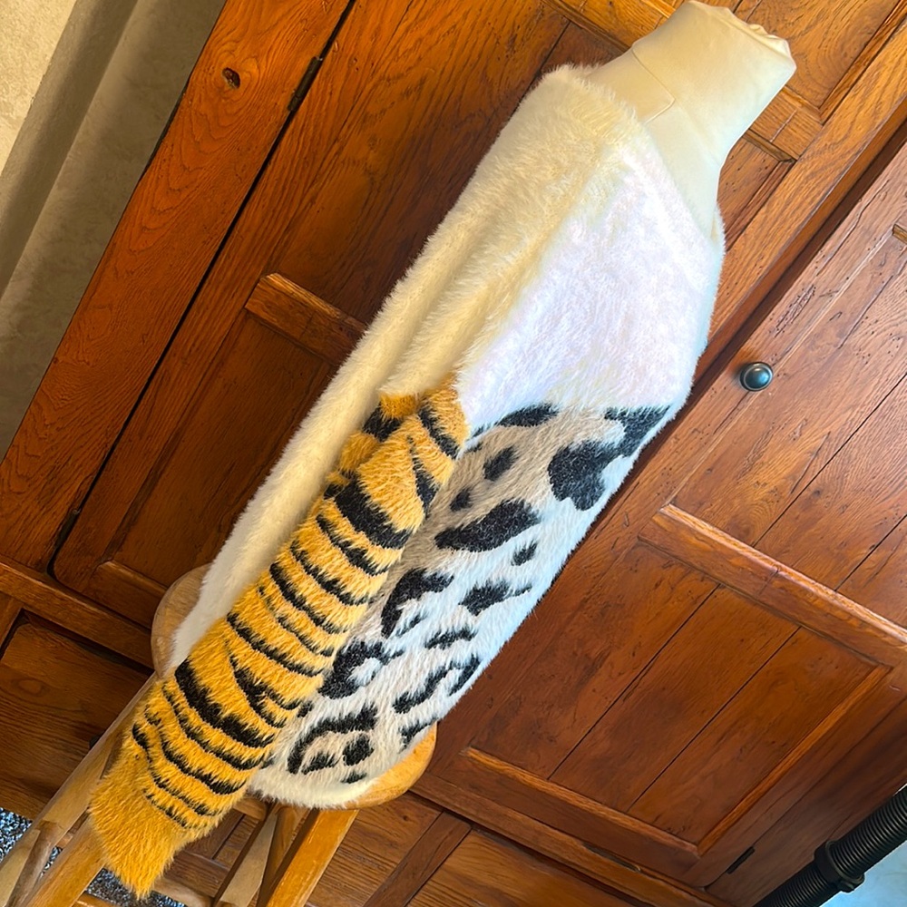 ANIMAL PRINT🐆Super Soft SWEATER🦓 by MAZIK🤎Gently Worn! Size Small Oversized - Picture 3 of 10